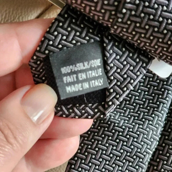Perry Ellis Portfolio 100% Silk Grey Black Silver Tie Made In Italy - Picture 2 of 3